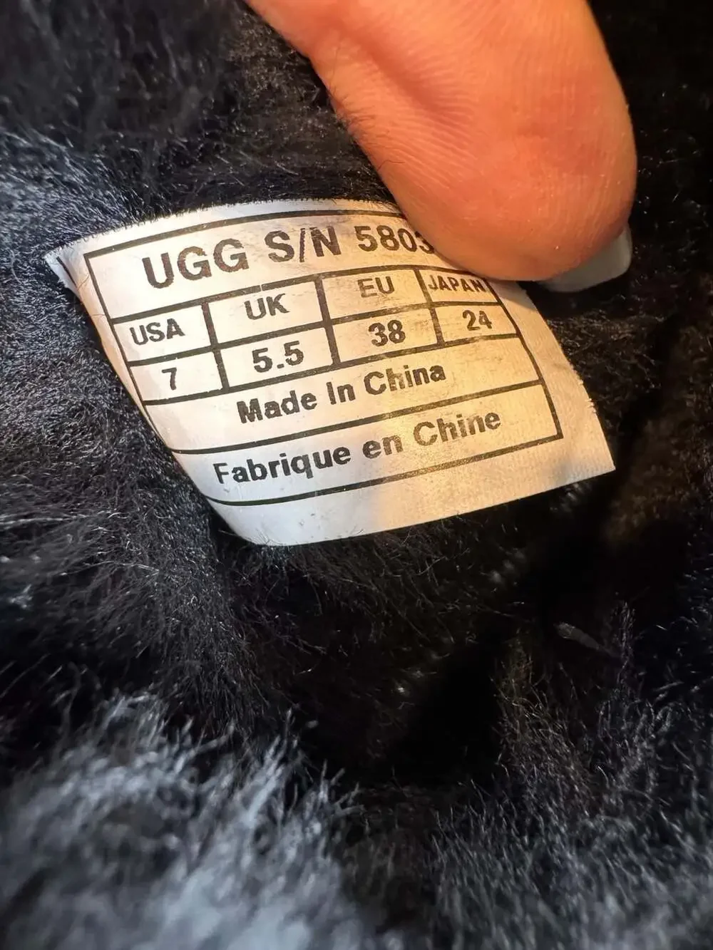 UGG Bailey Button 5803 Women’s Size 7 Black Suede Sheepskin Fur Boots